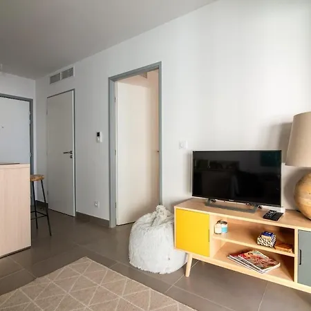 Appartement 66 Poincare - Luxury For 2 People - Air Conditioning, - Parking